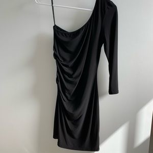 One-shoulder dress